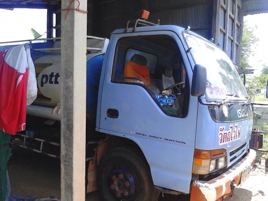 ขายNPR 120. วางเครื่อง110 ลงเล่มแล้วพร้อมใช้งาน  ราคานี้ไม่รวมถังน้ำมันครับ