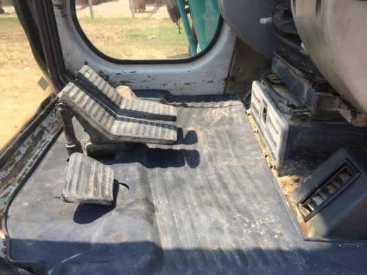 ขายรถแบคโฮ KOBELCO SK120-2(MARK5) ใบแทร็ค 70 ระบบไฟฟ้าเต็ม คอลโทรลสั้น สภาพสวย นำเข้าจากญี่ปุ่น มีVDOครับ