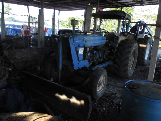 ขายรถไถฟอร์ด รุ่น77  ราคา 250,000 บาท