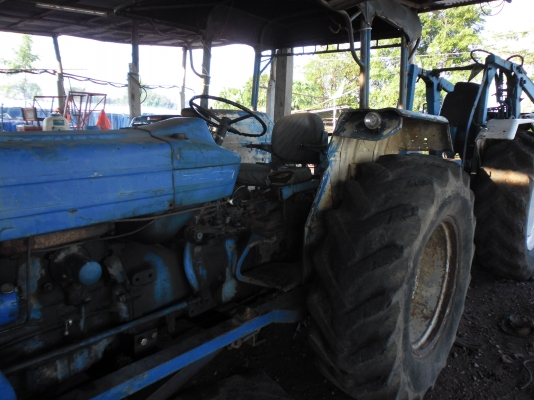 ขายรถไถฟอร์ด รุ่น77  ราคา 250,000 บาท