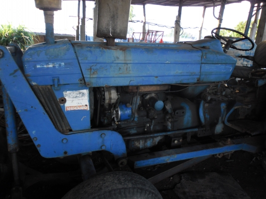 ขายรถไถฟอร์ด รุ่น77  ราคา 250,000 บาท