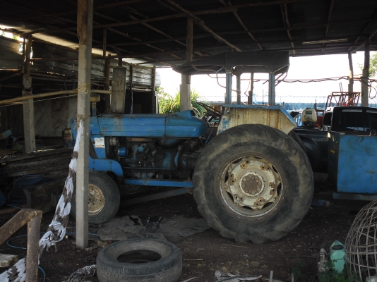 ขายรถไถฟอร์ด รุ่น77  ราคา 250,000 บาท