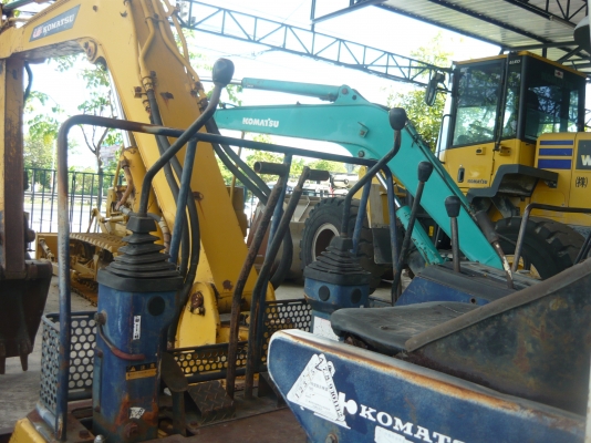 รถขุด Komatsu PC40-6 รถเก่านอก นำเข้าจากญี่ปุ่น พร้อมใช้งาน 091 695-6445