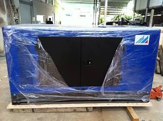 เครื่องกำเนิดไฟฟ้า พร้อมตู้ครอบเก็บเสียง ขนาด 30 KVA 24 KW (STANDBY POWER) ราคา 185,000 บาท