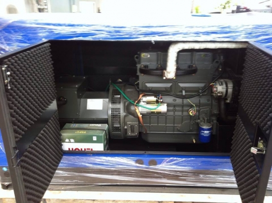 เครื่องกำเนิดไฟฟ้า พร้อมตู้ครอบเก็บเสียง ขนาด 30 KVA 24 KW (STANDBY POWER) ราคา 185,000 บาท
