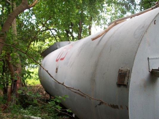 ขายถัง20000ลิตร หนา6มิล สภาพดีมีฐานล่าง พร้อมอุปกรณ์ปล่อยน้ำปราคา85000บาทสนใจติดต่อ0878488252