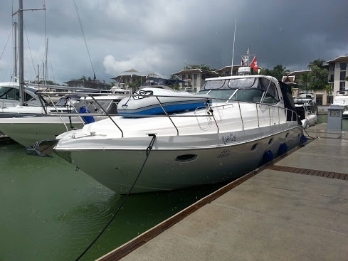 เรือ Oryx 40 สนใจติดต่อ 090-268-2228