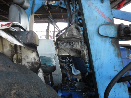 ขายรถคีบอ้อยราคา  350,000 บาท