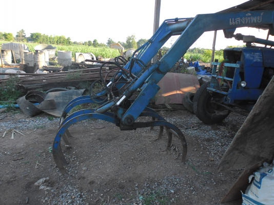 ขายรถคีบอ้อยราคา  350,000 บาท