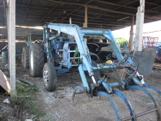 ขายรถคีบอ้อยราคา  350,000 บาท