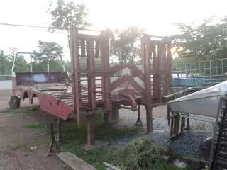 ขายหางเทเลอร์บรรทุกรถเกี่ยว แชสซีกว้าง 2.50 เมตร ยาว 7 เมตร ปั๊มครบ