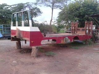 ขายหางเทเลอร์บรรทุกรถเกี่ยว แชสซีกว้าง 2.50 เมตร ยาว 7 เมตร ปั๊มครบ