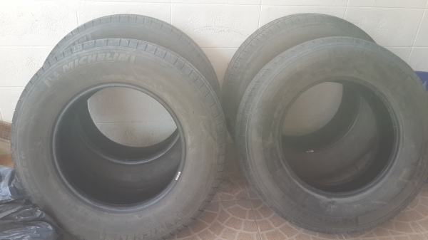 ยางเปอรเฃนต์ มิสเฃอลิน..265/65/17ตามสภาพไม่มีปะ