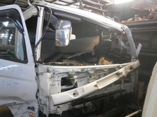 ็HINO MEGA 500 หัวกว้างตรงรุ่นเมืองไทย