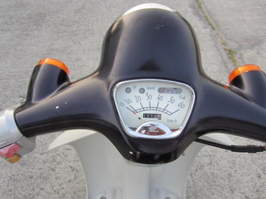 ขายด่วนๆ Honda Giorno 50cc. สีแดง และ สีดำ 2 คัน คันละ 16,000 บาท ขายด่วนๆ Honda Giorno 50cc. สีแดง และ สีดำ 2 คัน คันละ 16,000 บาท