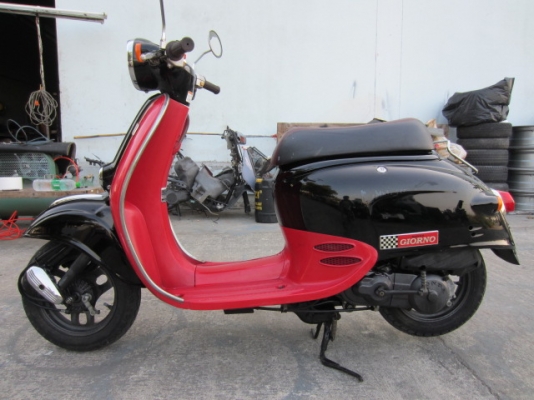 ขายด่วนๆ Honda Giorno 50cc. สีแดง และ สีดำ 2 คัน คันละ 16,000 บาท ขายด่วนๆ Honda Giorno 50cc. สีแดง และ สีดำ 2 คัน คันละ 16,000 บาท