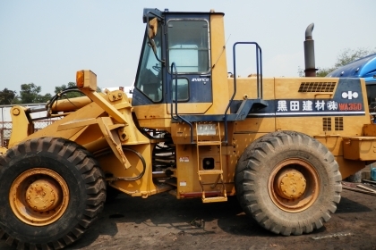 รถตักล้อยาง KOMATSU WA 350-1 เก่านอก ยังไม่ใด้ใช้ในไทย
