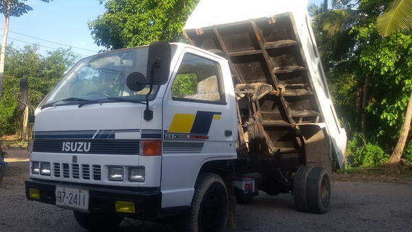 ขายรถ6ล้อดั้มNKRเครื่อง110สวยๆ พร้อมใช้งาน เจ้าของขายเอง ขายรถ6ล้อดั้มNKRเครื่อง110สวยๆ พร้อมใช้งาน เจ้าของขายเอง