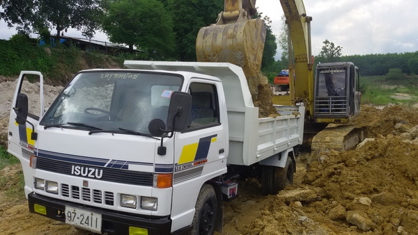 ขายรถ6ล้อดั้มNKRเครื่อง110สวยๆ พร้อมใช้งาน เจ้าของขายเอง ขายรถ6ล้อดั้มNKRเครื่อง110สวยๆ พร้อมใช้งาน เจ้าของขายเอง