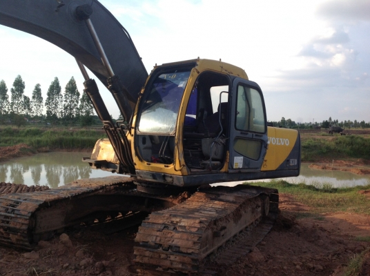 ขายรถตักแม็คโค วอลโว่210 ช่วงล่างดี เอกสารอินวอยซ์ เครื่องดี ไฟฟ้าเต็ม เอวดี บูมสวย