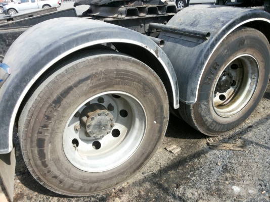 ขายด่วนหัวลากISUZU DECA 320 แรงม้า ปี 48