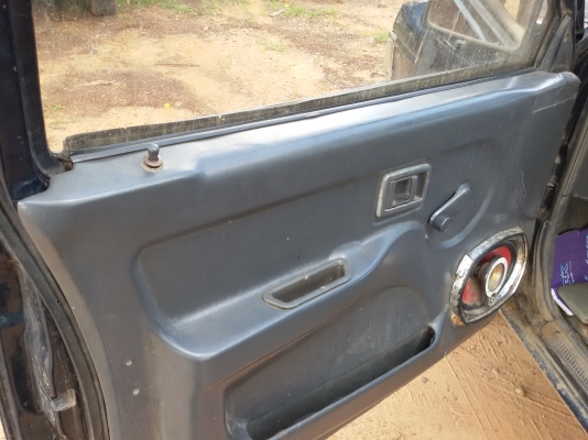 นิสสีนบิ๊กเอ็มฝาแดงแคบ ปี96 ไมล์โคร้ง ถูกๆ 78000