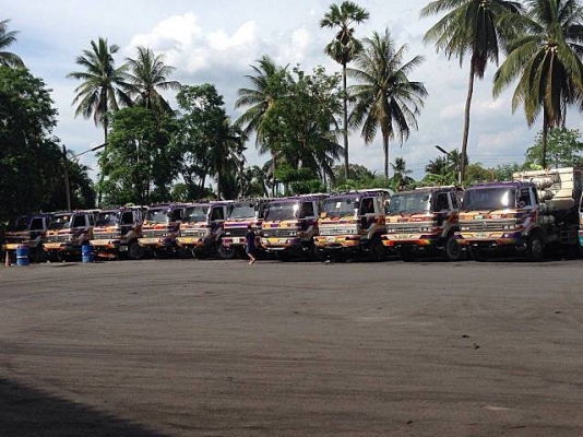 NISSUN UD  CWM 430 230 hp ก๊าซ NGV  กระบะดั้มเเม่ + ลูกพ่วง ราคาพ่วงล่ะ 1,050,000