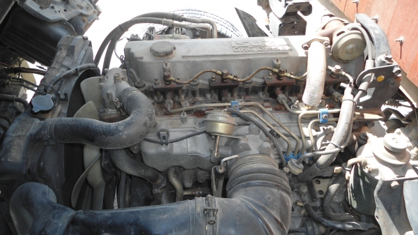 บรรทุก4ล้อทะเบียนเล็ก พร้อมใช้  เครื่อง 4 HF1  รหัส  NKR 66 E  ใช้งานน้อยครับ