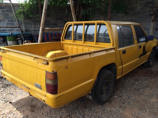 ขายรถ Mitsubishi L-200 ราคาถูก ขายรถ Mitsubishi L-200 ราคาถูก