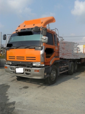 ขายด่วน !!  หัวลาก พร้อมหางสั้น 9 เมตร พื้นเหล็ก