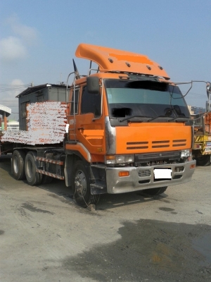 ขายด่วน !!  หัวลาก พร้อมหางสั้น 9 เมตร พื้นเหล็ก