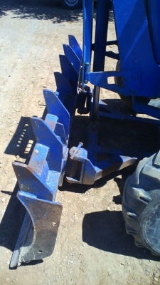 รถไถ FORD 6600 T5 อุปกรณ์แถมฟรี มีใบดันหน้า และ ผานสาม ซี เอ็ม ที รถสวยเนี๊ยบ มีทะเบียนครบ ราคาต่อรองได้