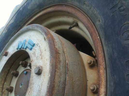 ขายรถไถแมสซี่ 390 MASSEY FERGUSON 390