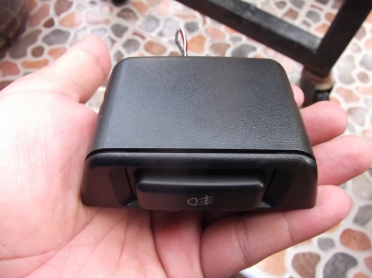 สวิตช์ไฟตัดหมอกพร้อมกรอบ สภาพสวยๆ