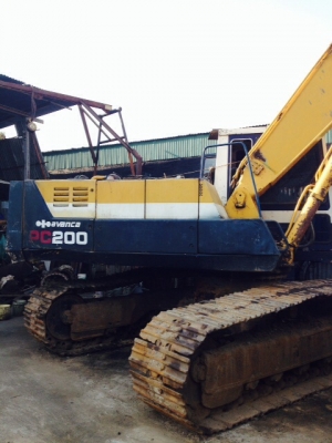 ขายรถแบคโฮ KOMATSU 200-3