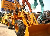 รับซ่อมรถขุด รถตัก รถบด รถปูยาง รถดันดิน รถเครน และเครื่องจักรในงานก่อสร้างทุกประเภท