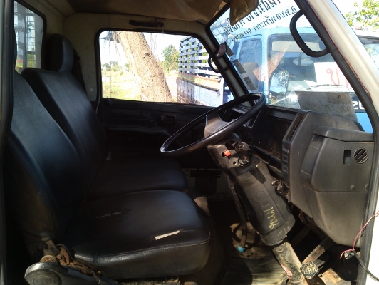 รถบรรทุก 4 ล้อ L