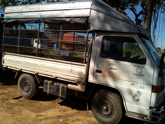 รถบรรทุก 4 ล้อ L