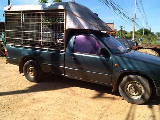 รถกะบะบรรทุก ติดหลังคา