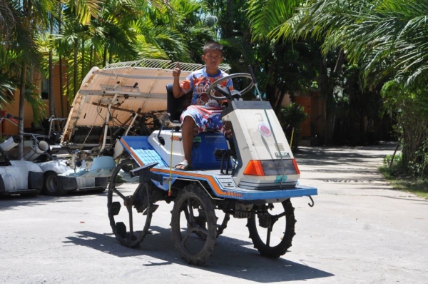 รายละเอียด ขายรถดำนา ISEKI400/yanmar pe4สภาพสวยเดิมจากญี่ปุ่นยังไม่เคยใช้ในไทย 35,000