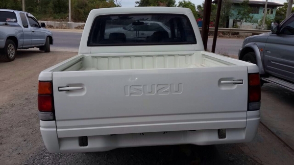 ขาย Isuzu 4ประตู