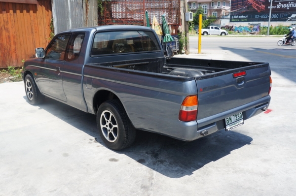 MITSUBISHI STRADA CAB ปี 2000 รถสวยๆ กระจกไฟฟ้า พวงมาลัยพาวเวอร์ ล้อ MAX แอร์เย็นๆ ภายในสภาพสวย สีสวย รถพร้อมใช้งาน จัดไฟแนนได้