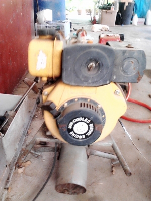 ขายเครื่องสูบน้ำดีเซล 5แรง พร้อมท่อพญานาค 5นิ้ว ยาวประมาณ 3เมตร