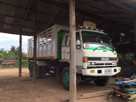 ขายด่วน ร็อคกี้240 ต่อกระบะใหม่ฝาข้างสามมิตร สภาพดีพร้อมใช้งาน