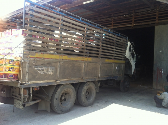 ขาย 390000 บาท HINO KT 925 เพลาเดียว หัวเก๋งแจ้งลงเล่มเรียบร้อย