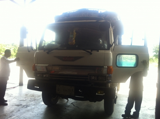 ขาย 390000 บาท HINO KT 925 เพลาเดียว หัวเก๋งแจ้งลงเล่มเรียบร้อย