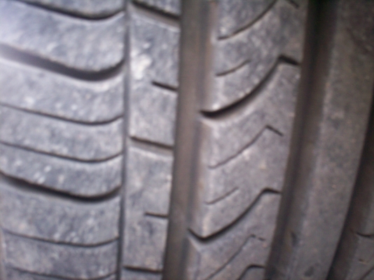 แม็กโตโยต้าPRADO ปัดเงา6รู17นิ้ว+ยาง225 60 17ใส่รถตู้คอมมูเตอร์ได้6เดือน สภาพดีมากไม่มีซ่อม 15000บาท0890671028