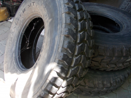 m601ขายยางฮัมวี่สวยๆราคาถูกเส้นละ  3000ใส่ m37  ได้