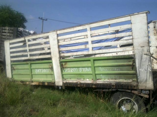 ขายสิบล้อ NISSAN UD CW 41 แม่ลูกพ่วงดั้มสภาพไฟไหม้ ขายตามสภาพ เอกสารเล่มทะเบียนพร้อมโอน ราคาต่อรองได้