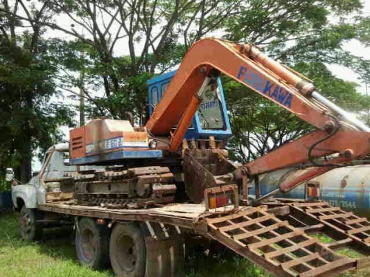 ***ขายแล้วครับขอบคุณ Truck2hand ขายแบคโฮ ราคาถูกๆ FURUKAWA FH31S 60 (เทียบเท่า PC60 ) เครื่องเดิมปั้มเดิม เครื่อง ISUZU 4BA1 4สูบ52แรง บูมอาร์มสวยไม่ปะไม่ดาม เอวดีแน่นดีไม่แตก ช่วงล่าง 60-70\% แทร็กดีสวยแต่ไม่ครบ โรลเลอร์ดี โซ่ดี สป็อคเก็ตดี บอดี้ดี เก๋งดี ***ขายแล้วครับขอบคุณ Truck2hand ขายแบคโฮ ราคาถูกๆ FURUKAWA FH31S 60 (เทียบเท่า PC60 ) เครื่องเดิมปั้มเดิม เครื่อง ISUZU 4BA1 4สูบ52แรง บูมอาร์มสวยไม่ปะไม่ดาม เอวดีแน่นดีไม่แตก ช่วงล่าง 60-70\% แทร็กดีสวยแต่ไม่ครบ โรลเลอร์ดี โซ่ดี สป็อคเก็ตดี บอดี้ดี เก๋งดี